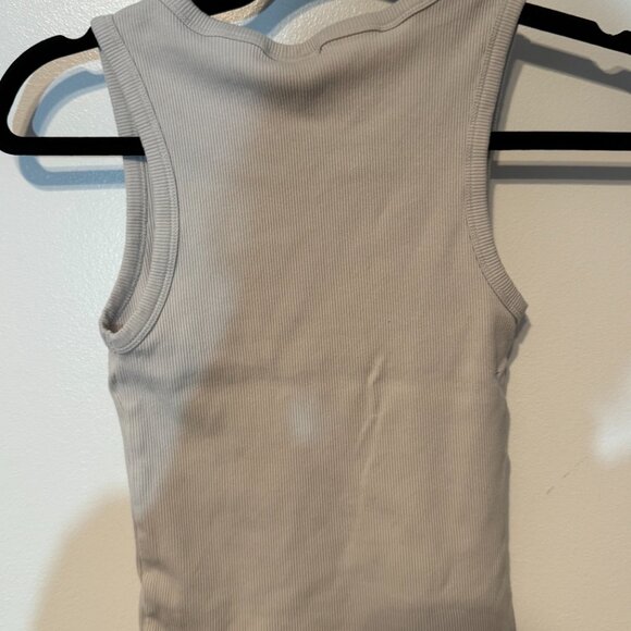 H&M Tight Fit Tank Top - Picture 4 of 4